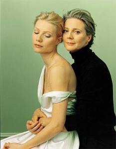 Gwyneth Paltrow and her mother Blythe Danner, Photo Annie Leibovitz 