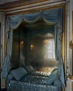 La Meridienne, Bed of Marie-Antoinette, 2007 by Robert Polidori